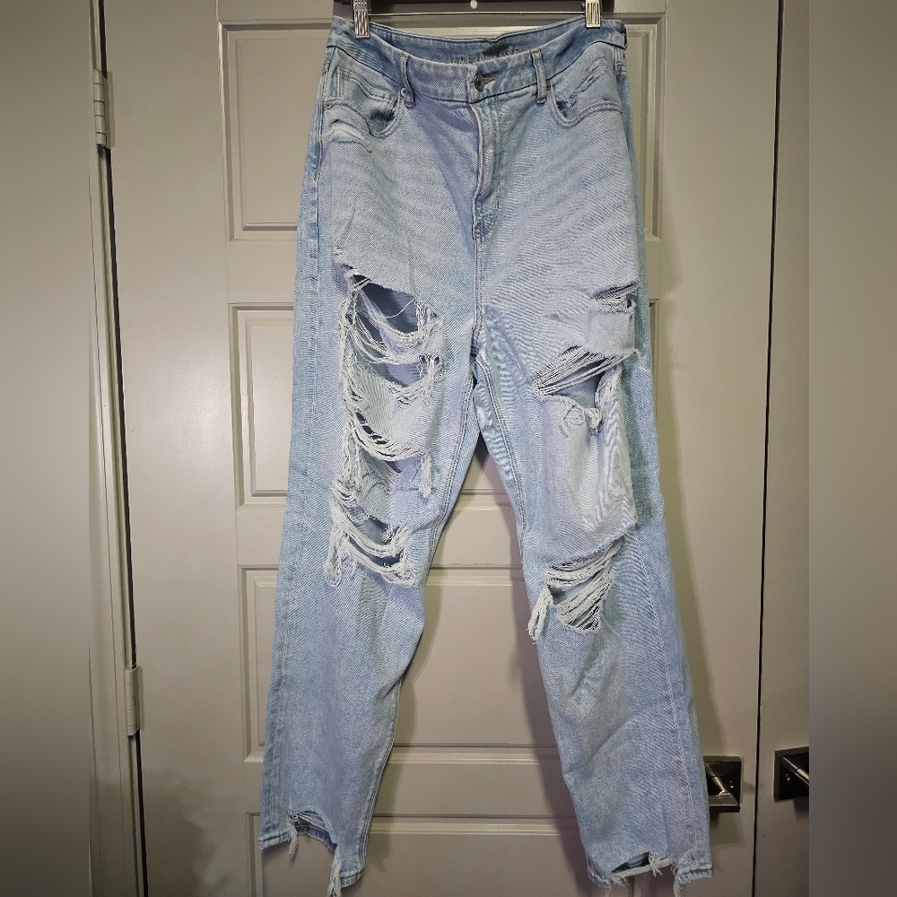 American Eagle Outfitters Curvy Mom Jeans